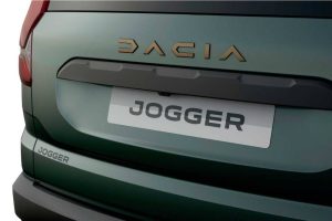 2023-dacia-jogger-extreme-with-sleep-pack (5)