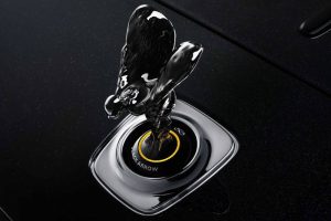 2023-rolls-royce-black-badge-wraith-black-arrow-in (6)