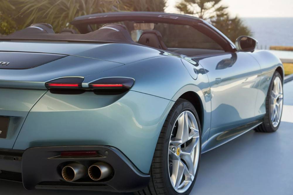 https://autogreeknews.gr/wp-content/uploads/2023/03/2024-Ferrari-Roma-Spider-11.jpg