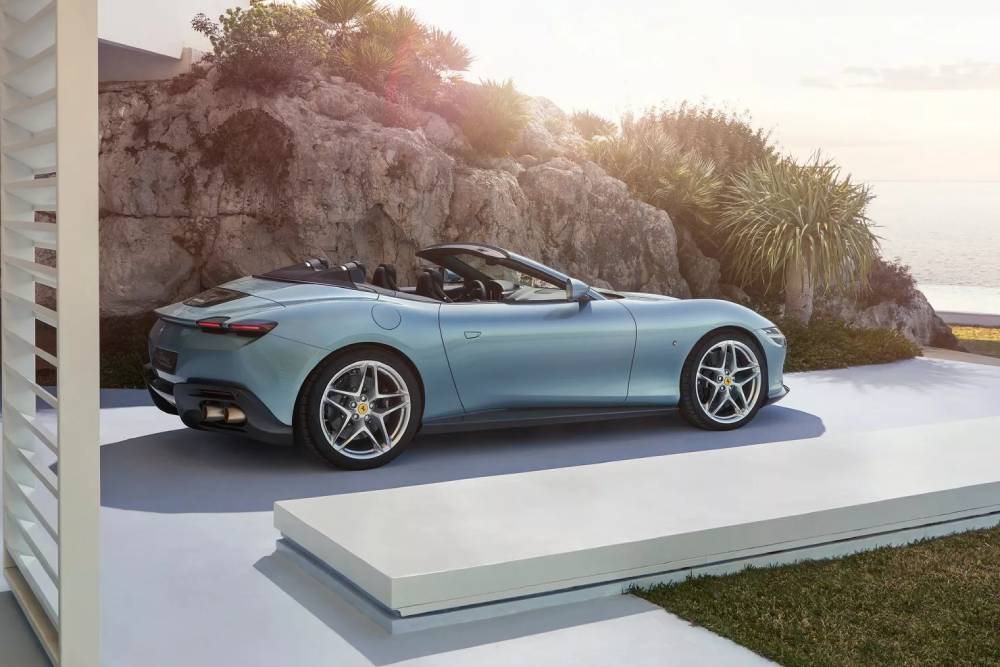 https://autogreeknews.gr/wp-content/uploads/2023/03/2024-Ferrari-Roma-Spider-3.jpg