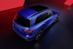 2024-Mercedes-GLA-GLB-12-2048×1366