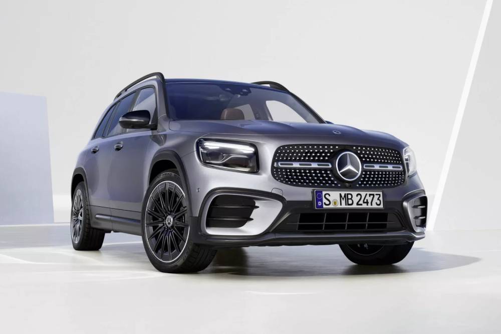 https://autogreeknews.gr/wp-content/uploads/2023/03/2024-Mercedes-GLA-GLB-24-2048x1366-1.jpg