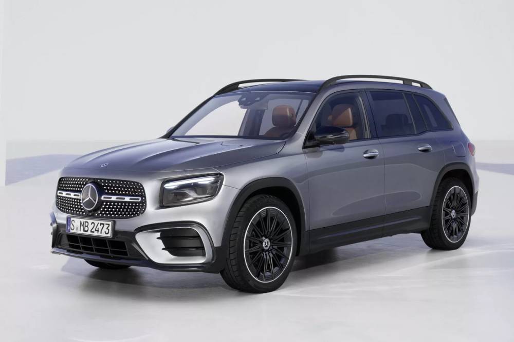 https://autogreeknews.gr/wp-content/uploads/2023/03/2024-Mercedes-GLA-GLB-25-2048x1366-1.jpg