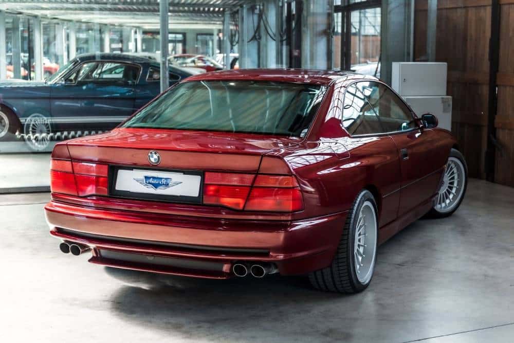 https://autogreeknews.gr/wp-content/uploads/2023/03/Alpina_B12_57_Coupe_Shifttronik_for_sale-18.jpg