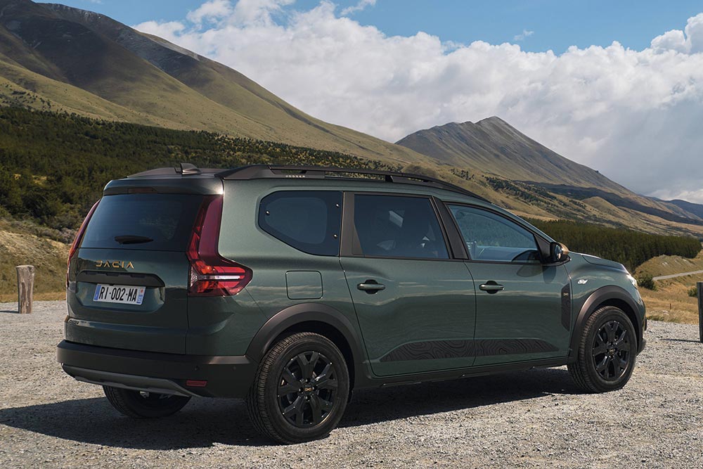 https://autogreeknews.gr/wp-content/uploads/2023/03/Dacia_Jogger_Extreme-1.jpg