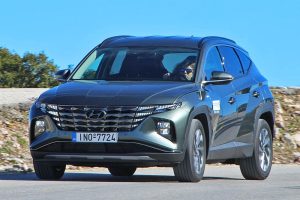 Hyundai-Tucson-kinisi