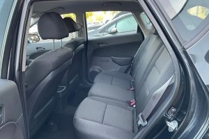 Hyundai-i30-2011-(3)