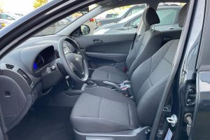 Hyundai-i30-2011-(7)