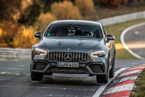 Mercedes-AMG_GT_63S_Ε_Performance_vs_police