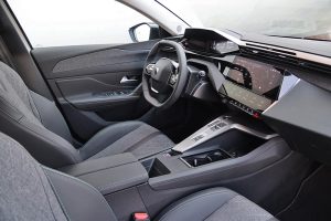 Peugeot 408 1.2 PureTech 130 (23)