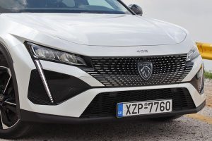 Peugeot 408 1.2 PureTech 130 (5)