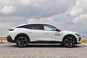 Peugeot 408 1.2 PureTech 130 (8)