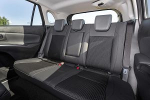 Suzuki-S-Cross-rear-seat