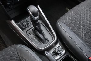 Suzuki-Vitara-Stong-Hybrid-esoteriko-(17)