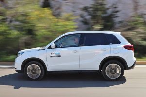 Suzuki-Vitara-Strong-Hybrid-(4)