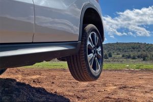 Suzuki-Vitara-off-road