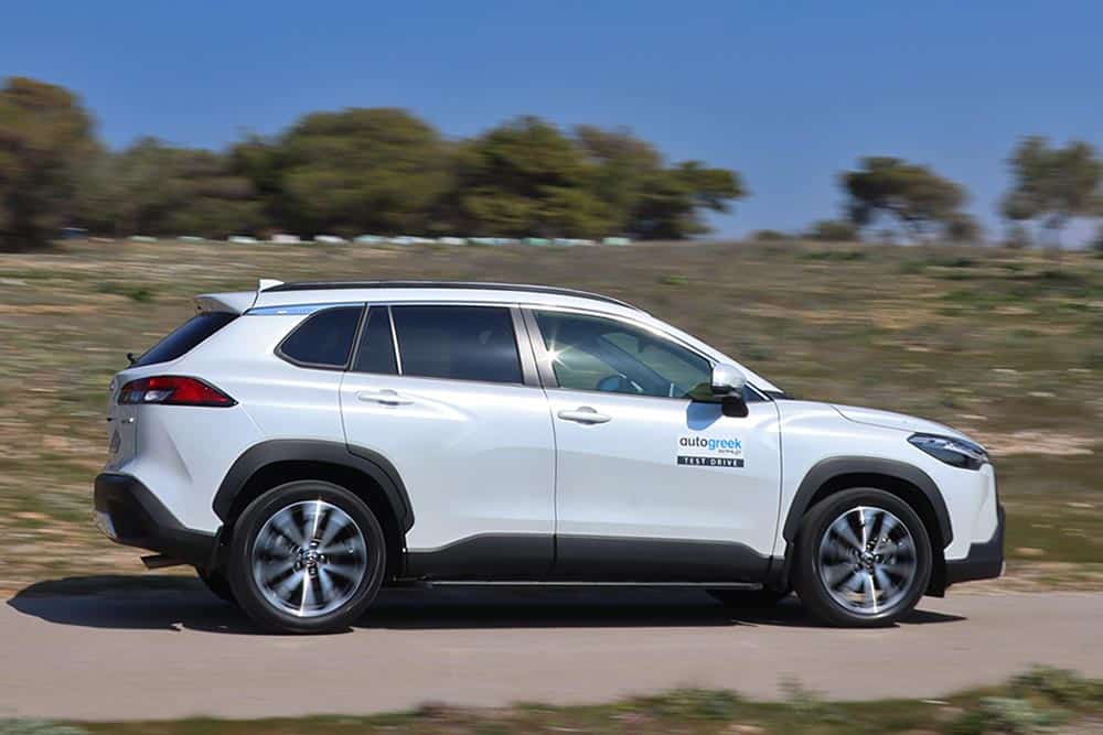 https://autogreeknews.gr/wp-content/uploads/2023/03/Toyota-Corolla-Cross-2.0-Hybrid-10.jpg