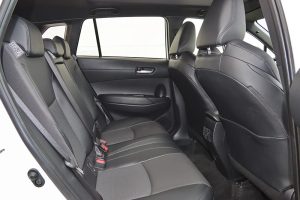 Toyota-Corolla-Cross-2.0-Hybrid-(11)