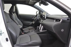 Toyota-Corolla-Cross-2.0-Hybrid-(12)