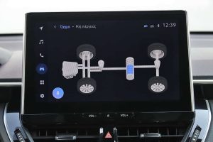 Toyota-Corolla-Cross-2.0-Hybrid-(18)