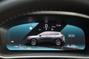 Toyota-Corolla-Cross-2.0-Hybrid-(23)