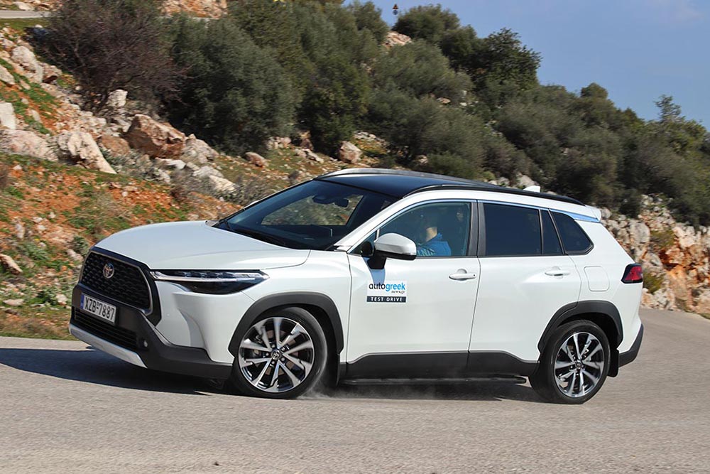 https://autogreeknews.gr/wp-content/uploads/2023/03/Toyota-Corolla-Cross-2.0-Hybrid-3.jpg