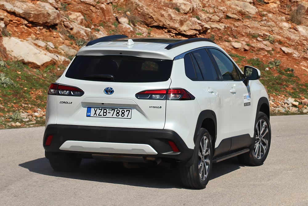 https://autogreeknews.gr/wp-content/uploads/2023/03/Toyota-Corolla-Cross-2.0-Hybrid-8.jpg