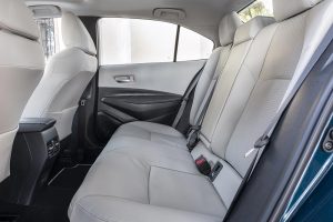 Toyota-Corolla-Sedan-2023-(5)