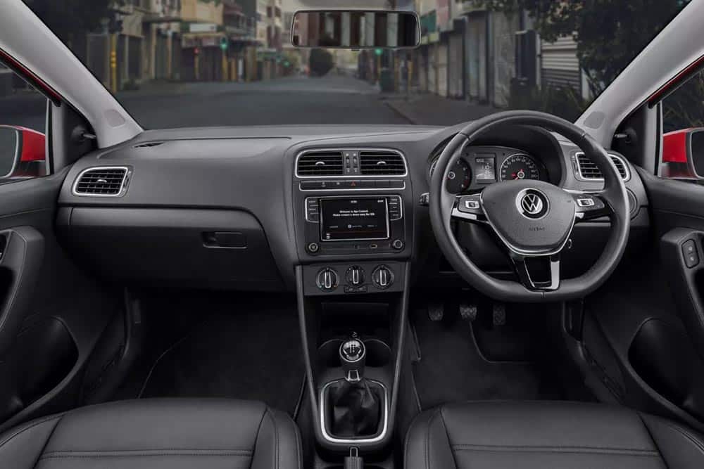 https://autogreeknews.gr/wp-content/uploads/2023/03/VW-Polo-Vivo-interior.jpg