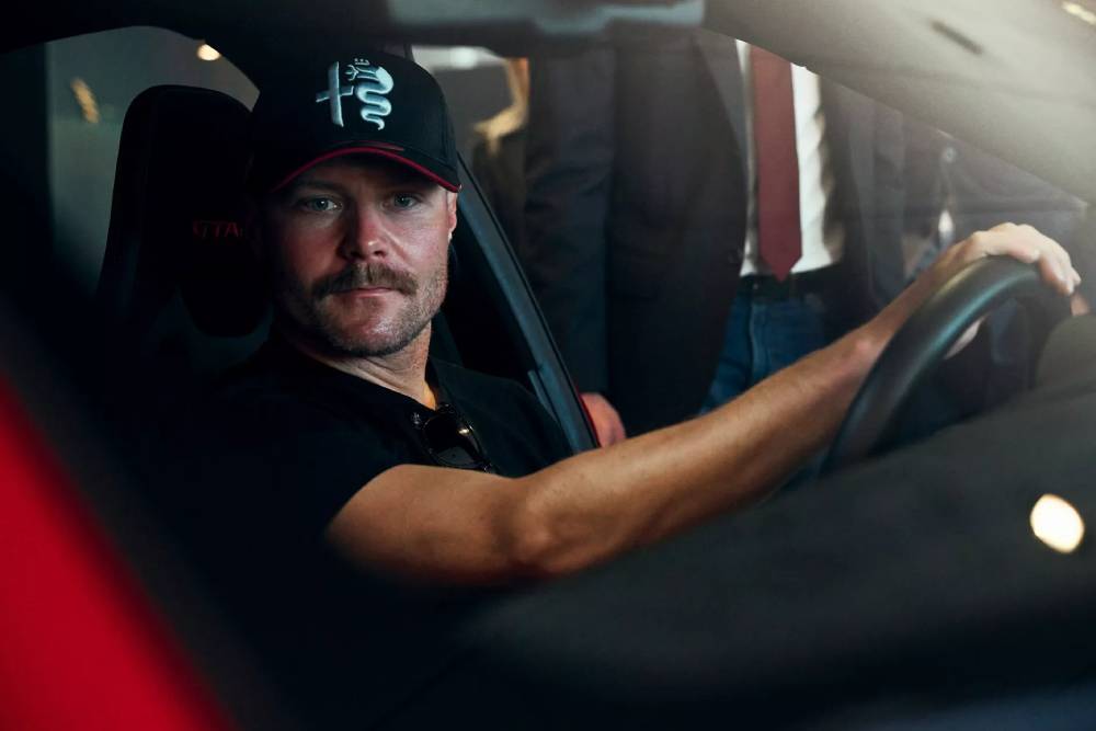 https://autogreeknews.gr/wp-content/uploads/2023/03/Valtteri-Bottas-Alfa-Romeo-Giulia-GTAm-3.jpg