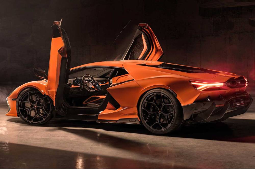 https://autogreeknews.gr/wp-content/uploads/2023/03/lamborghini-revuelto-foto-2023-6.jpg