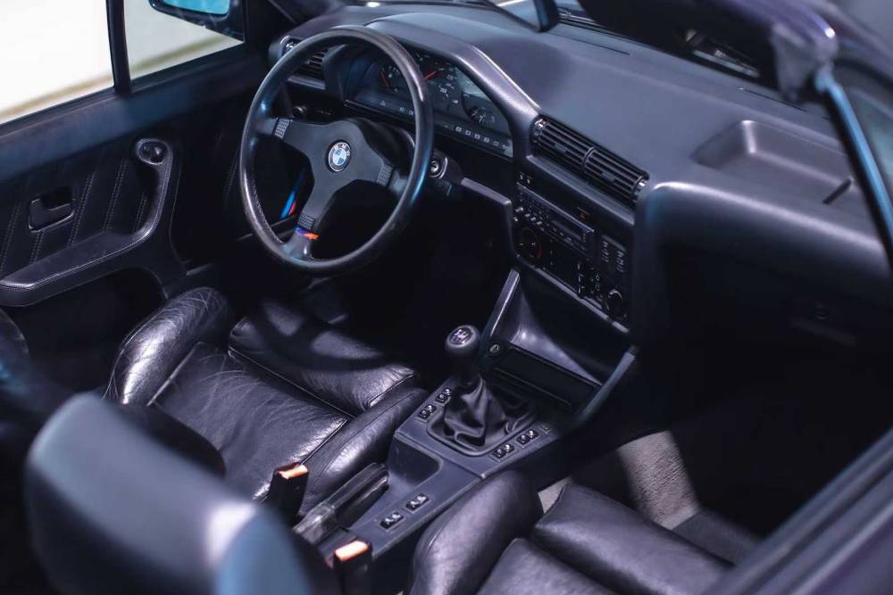 https://autogreeknews.gr/wp-content/uploads/2023/03/rare-1989-bmw-m3-convertible-fetches-over-101-000-8.jpg
