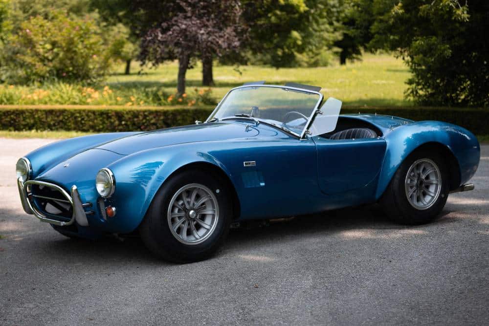 https://autogreeknews.gr/wp-content/uploads/2023/03/shelby_cobra_427_676.jpg