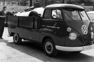 volkswagen-transporter-porsche-renndienst (1)