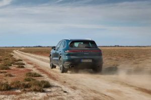 2024-Porsche-Cayenne-22