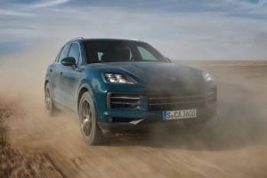 2024-Porsche-Cayenne-23