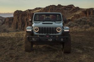 2024-jeep-wrangler-gets-new-grille-winch-and-tech- (4)