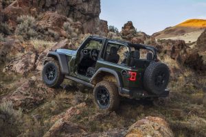 2024-jeep-wrangler-gets-new-grille-winch-and-tech- (6)