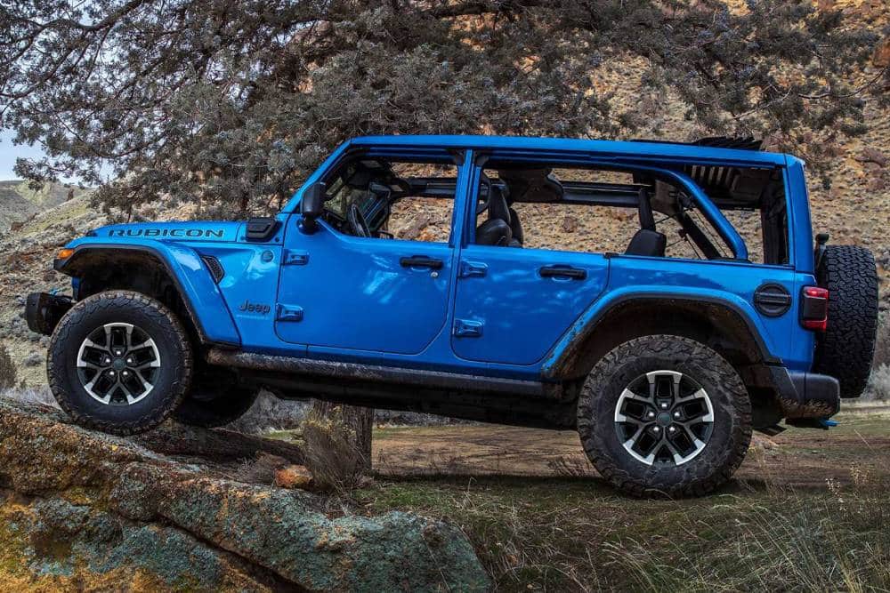 https://autogreeknews.gr/wp-content/uploads/2023/04/2024-jeep-wrangler.jpg