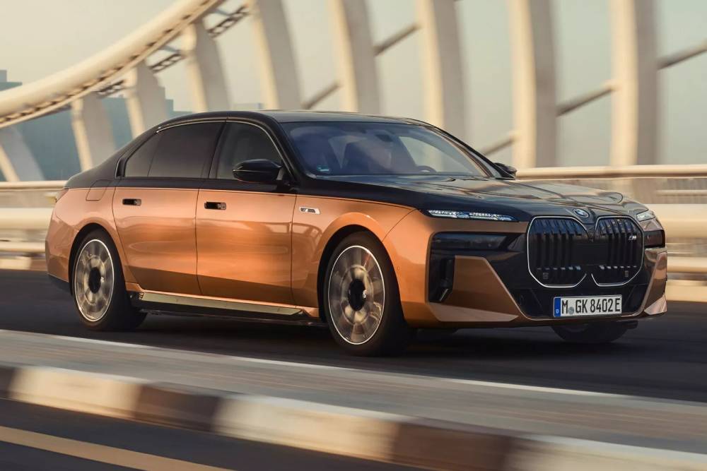 https://autogreeknews.gr/wp-content/uploads/2023/04/BMW-i7-M70-xDrive-5-2048x1365-1.jpg