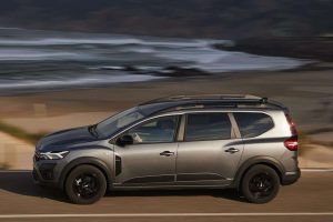 Dacia_Jogger_2023-(1)