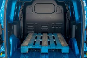 Ford-E-Transit-courier-00007