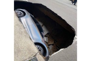 FusM9SjaQAAOIFF_format=jpg&name=large