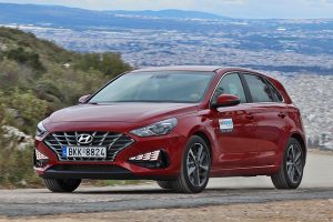 Hyundai-i30-kinisi