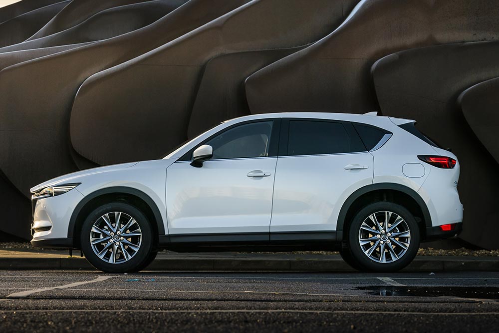 https://autogreeknews.gr/wp-content/uploads/2023/04/Mazda-CX-5-Skyactiv-G-AWD-1.jpg