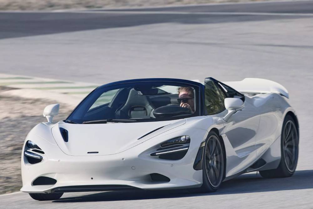 https://autogreeknews.gr/wp-content/uploads/2023/04/McLaren-750S-Spider-1-2048x1365-1.jpg