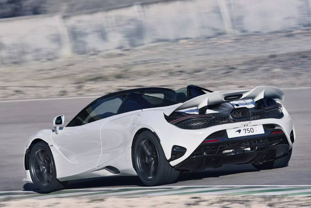https://autogreeknews.gr/wp-content/uploads/2023/04/McLaren-750S-Spider-4-2048x1365-1.jpg