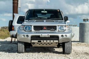 Mitsubishi-Pajero-Evolution-8