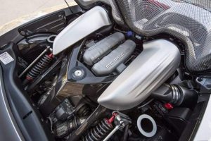 Porsche-Carrera-GT-15