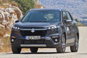 Suzuki-S-Cross-kinisi